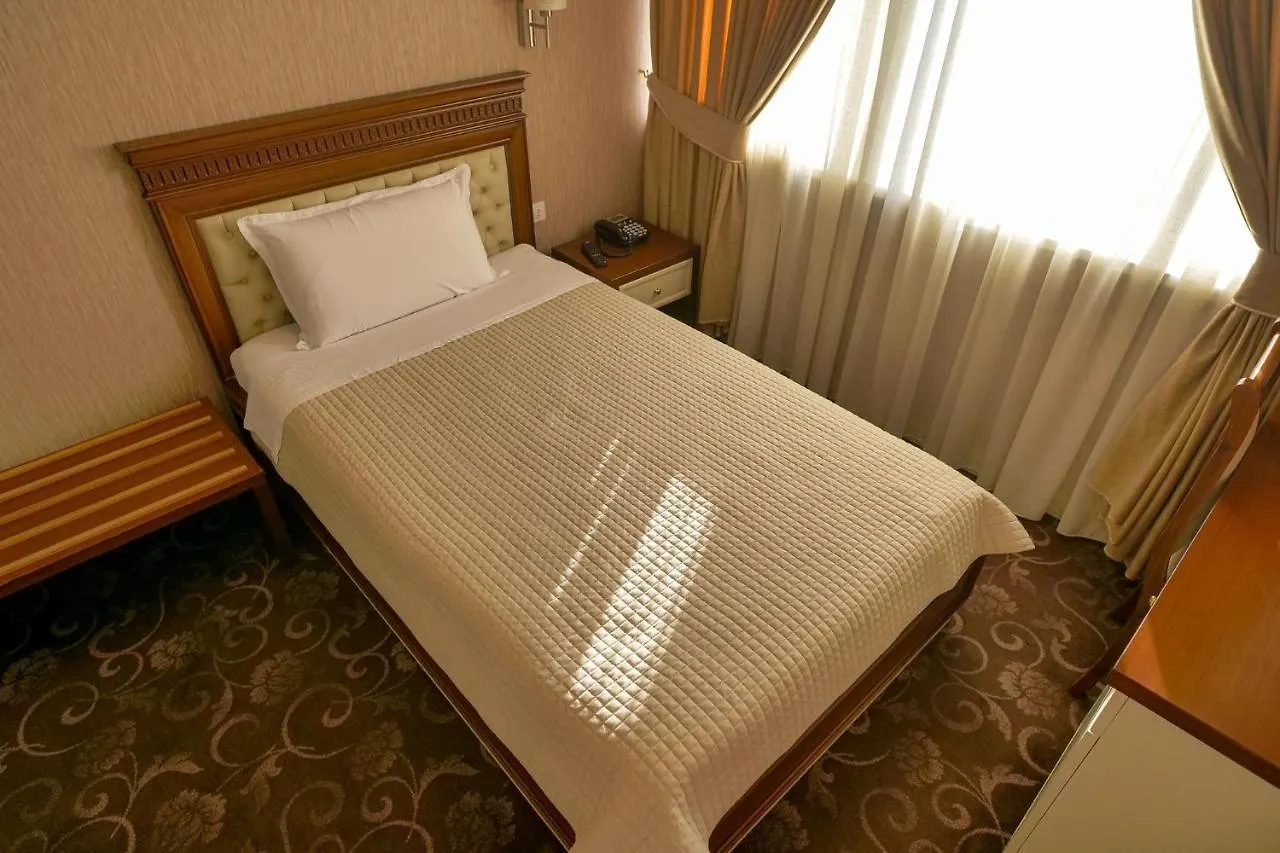 ****  Rozafa Hotel Shkodër Albania