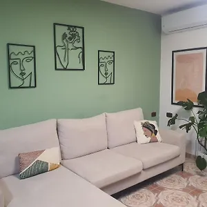 Appartement Away From, Shkodër