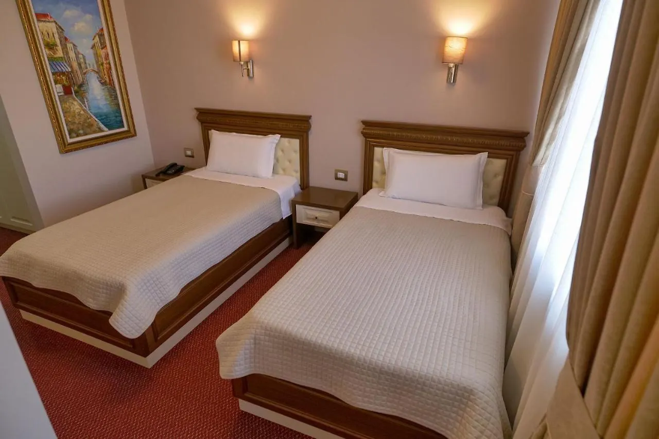 Rozafa Hotel شكودر